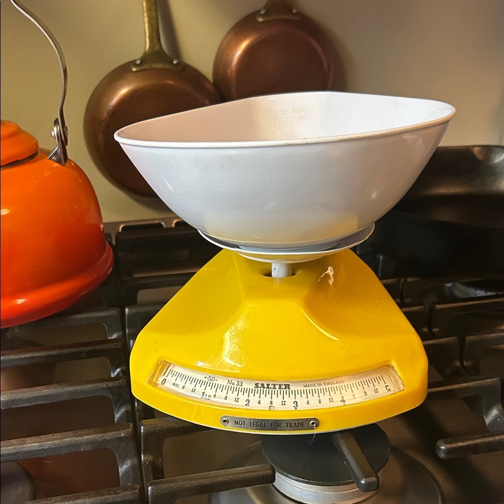 Vintage VTG Yellow Kitchen Scale 50’s 60’s